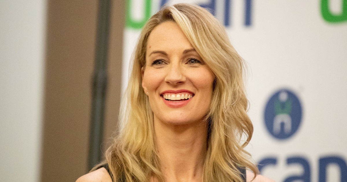 Carrie Tollefson – Fueling The Pursuit