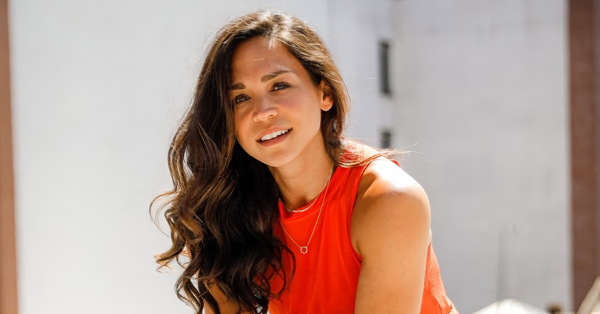 Emily Abbate – Get Uncomfortable